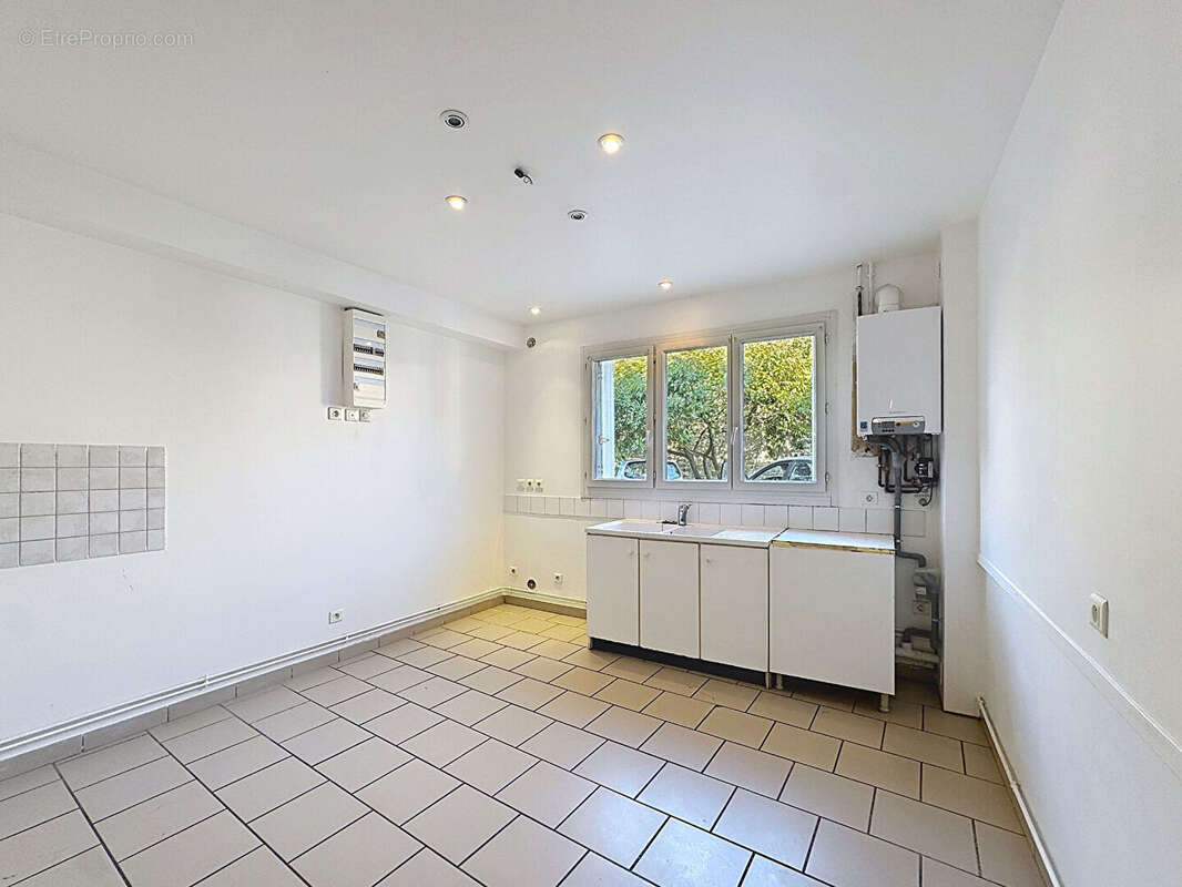 Proche plage et quartier Bénédictine Maison avec 3 chambres et 2 stationnements privés - photo 6