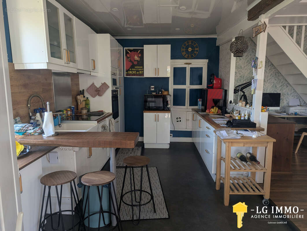 Charmante maison charentaise de 85 m2, 3 chambres, entierement renovee - photo 6