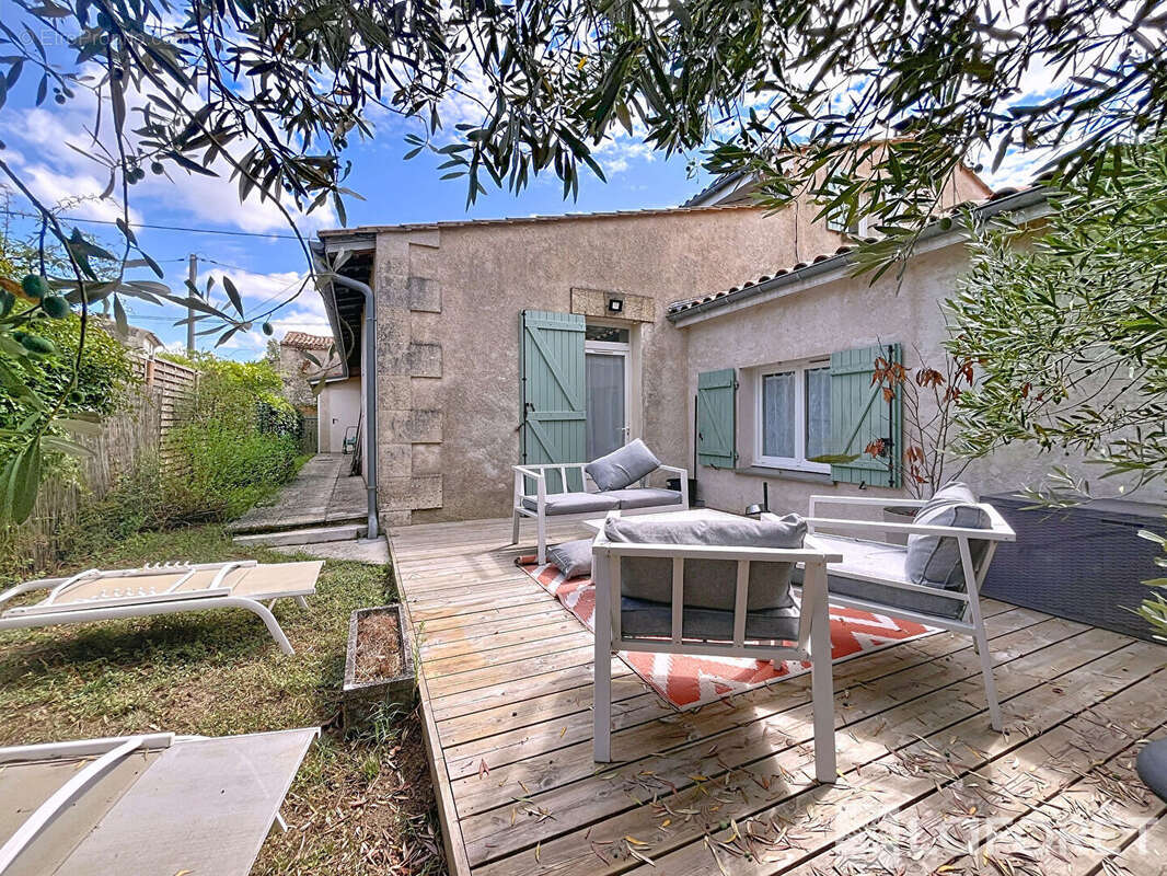 Maison à SAINT-ROMAIN-LA-VIRVEE