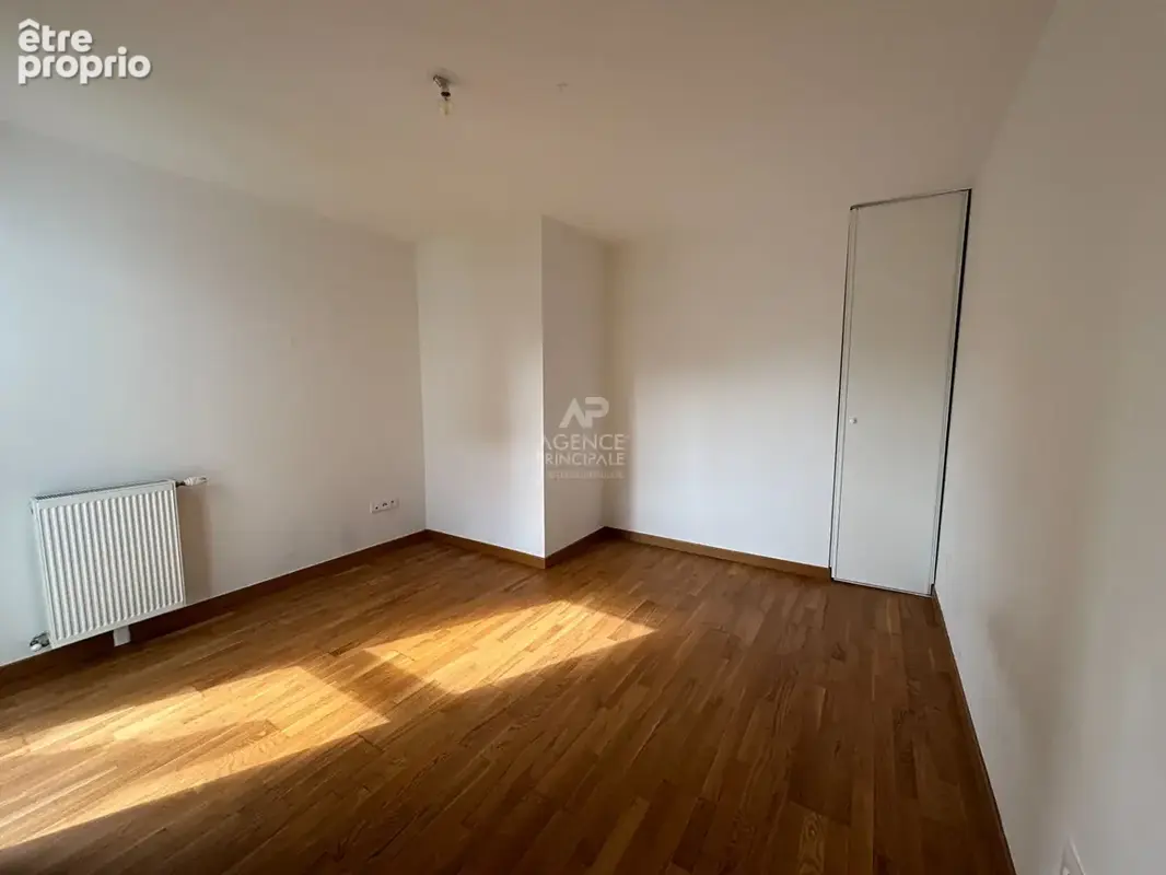 Appartement Pontoise 2 pièce(s) 45 m2 - photo 2