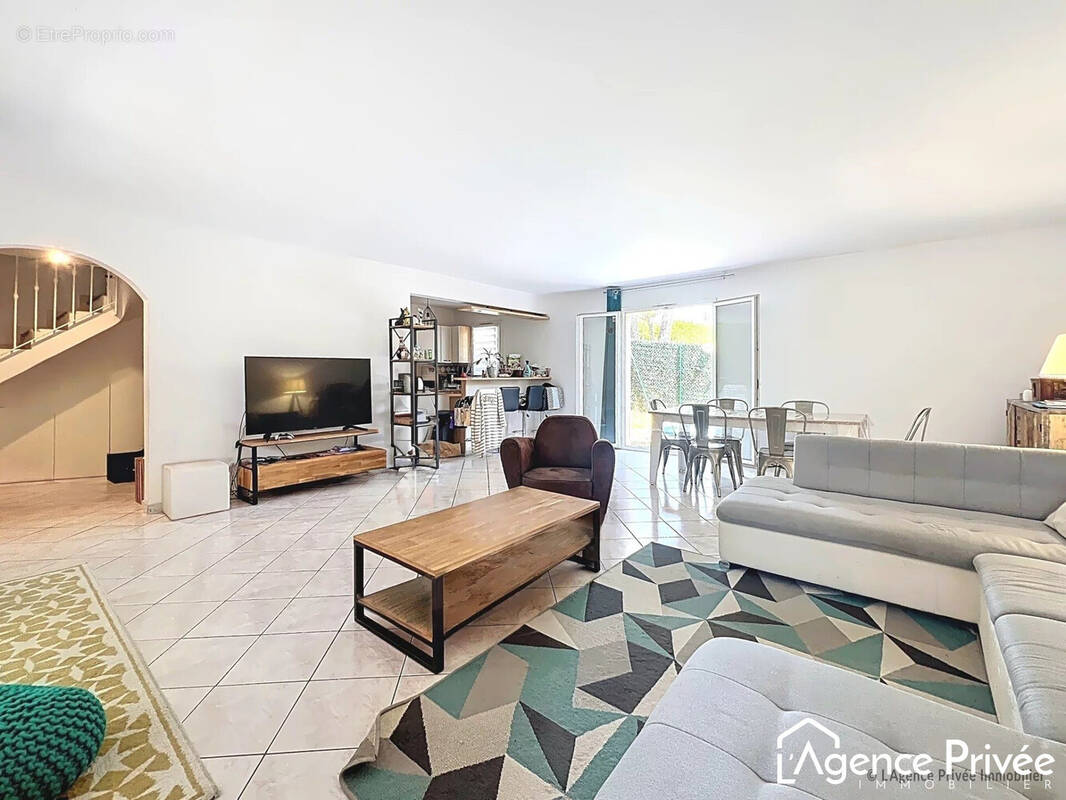 Maison à VILLENEUVE-LOUBET