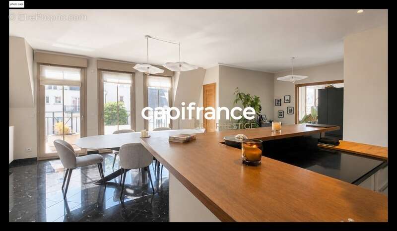 Appartement à LE PLESSIS-ROBINSON