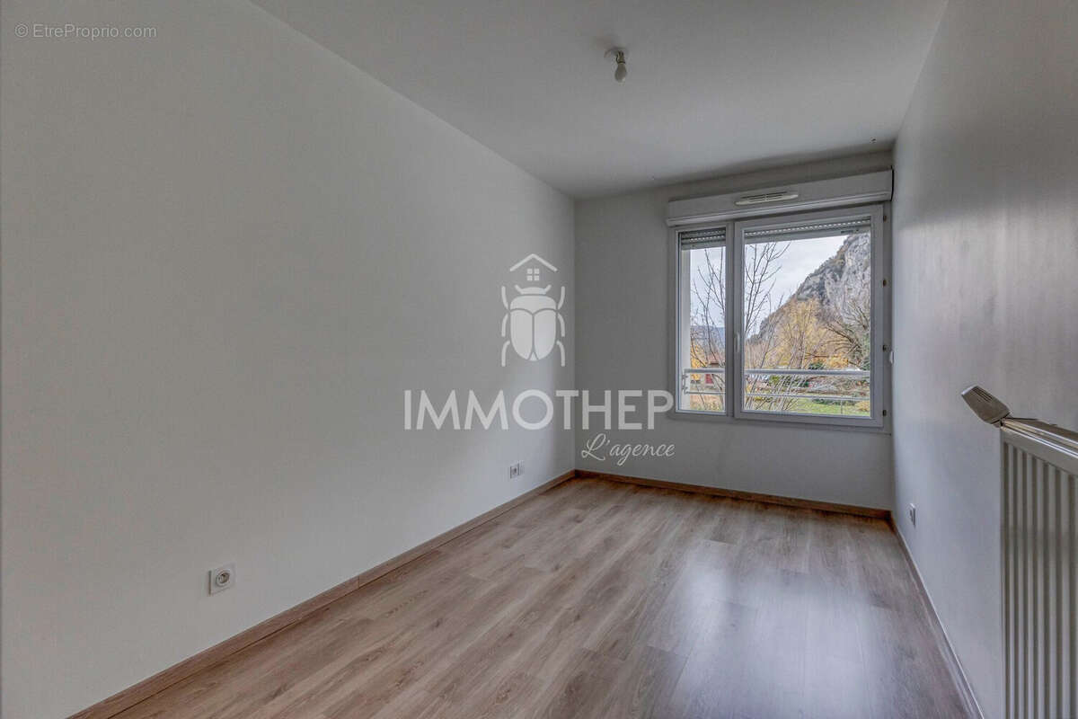 Appartement à SAINT-EGREVE