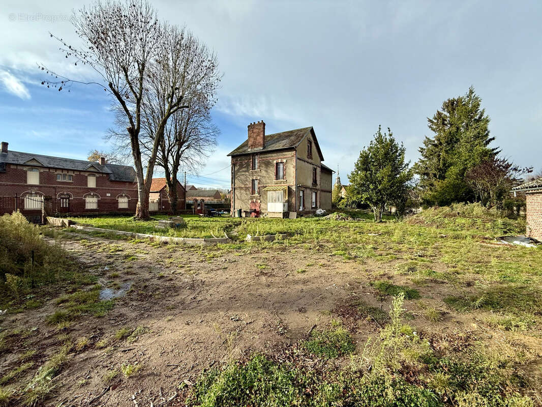 Maison à MEHARICOURT