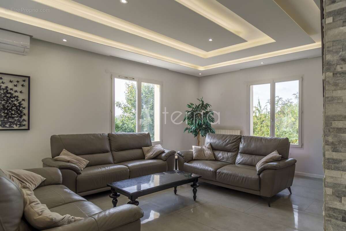 Maison à MEZY-SUR-SEINE