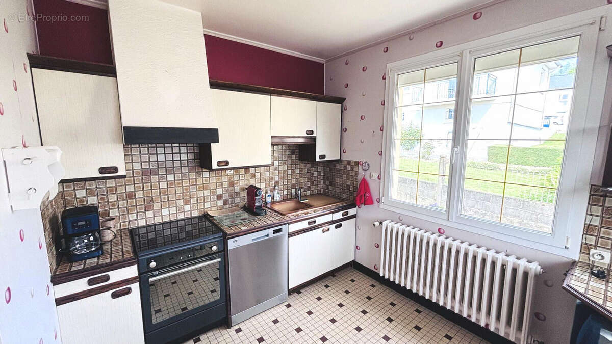 Maison à MAYENNE