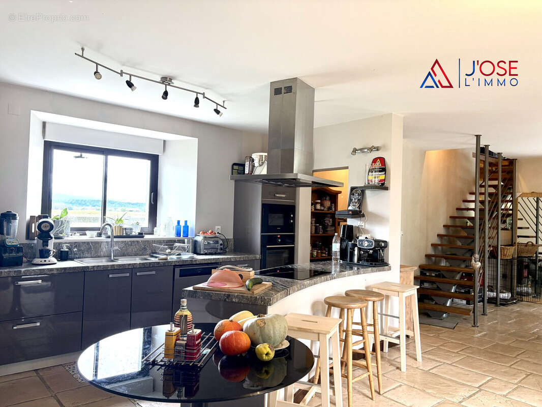 Maison à MARTRES-DE-RIVIERE