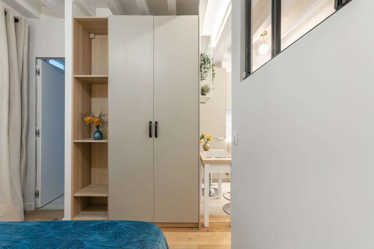Appartement à PARIS-3E