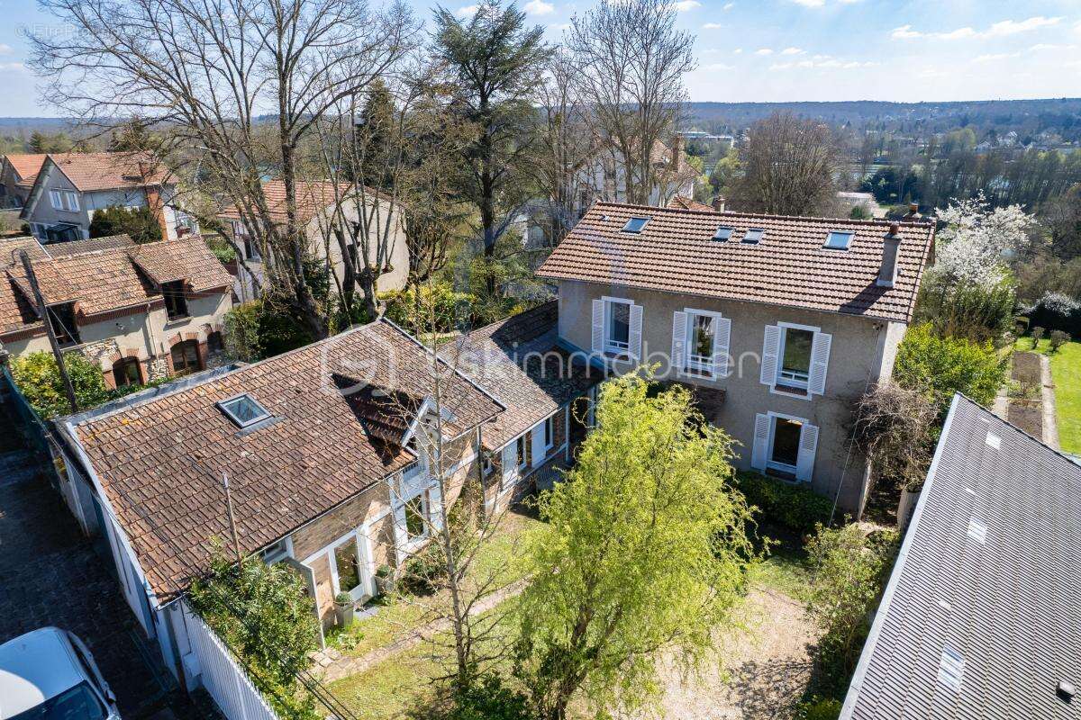 Maison de charme - 261m² - 7 chambres - photo 2