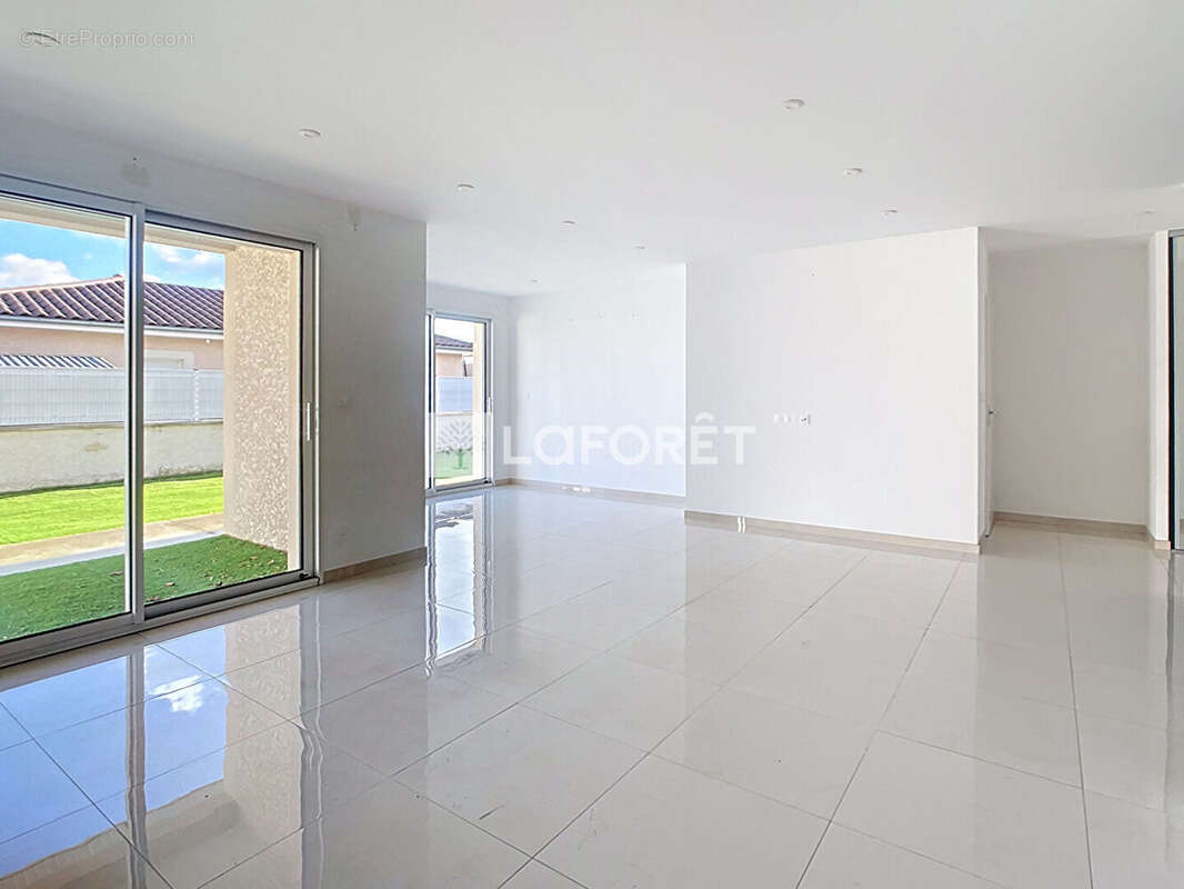 Maison à BELLEVILLE