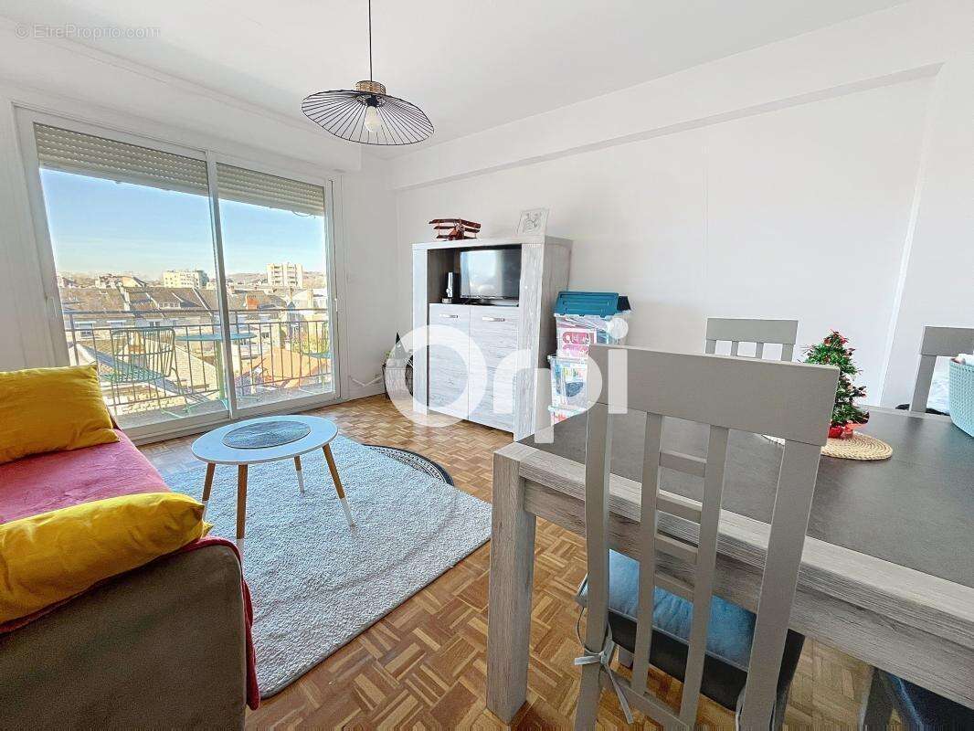 Appartement à BRIVE-LA-GAILLARDE