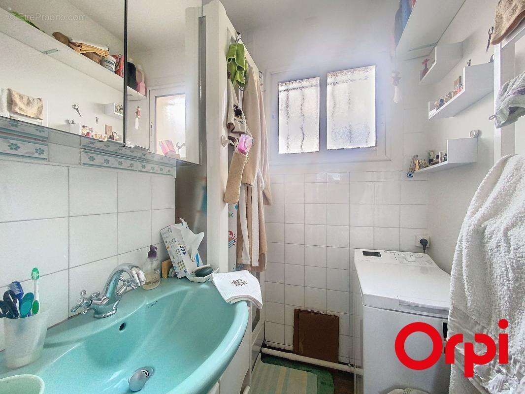 Appartement à SIX-FOURS-LES-PLAGES