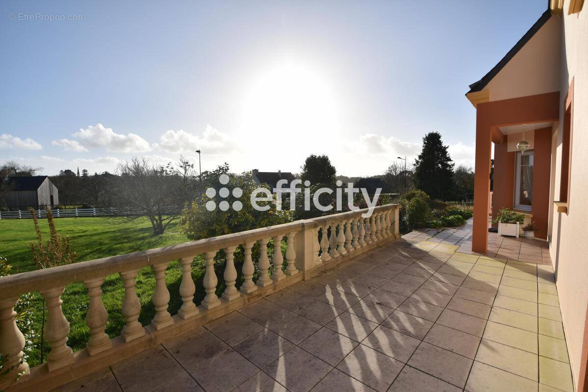 Maison à LOGONNA-DAOULAS