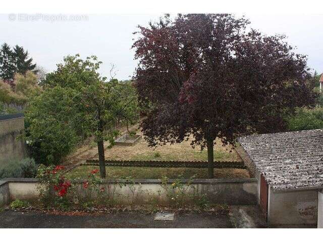 Maison à SAINT-COSME-EN-VAIRAIS