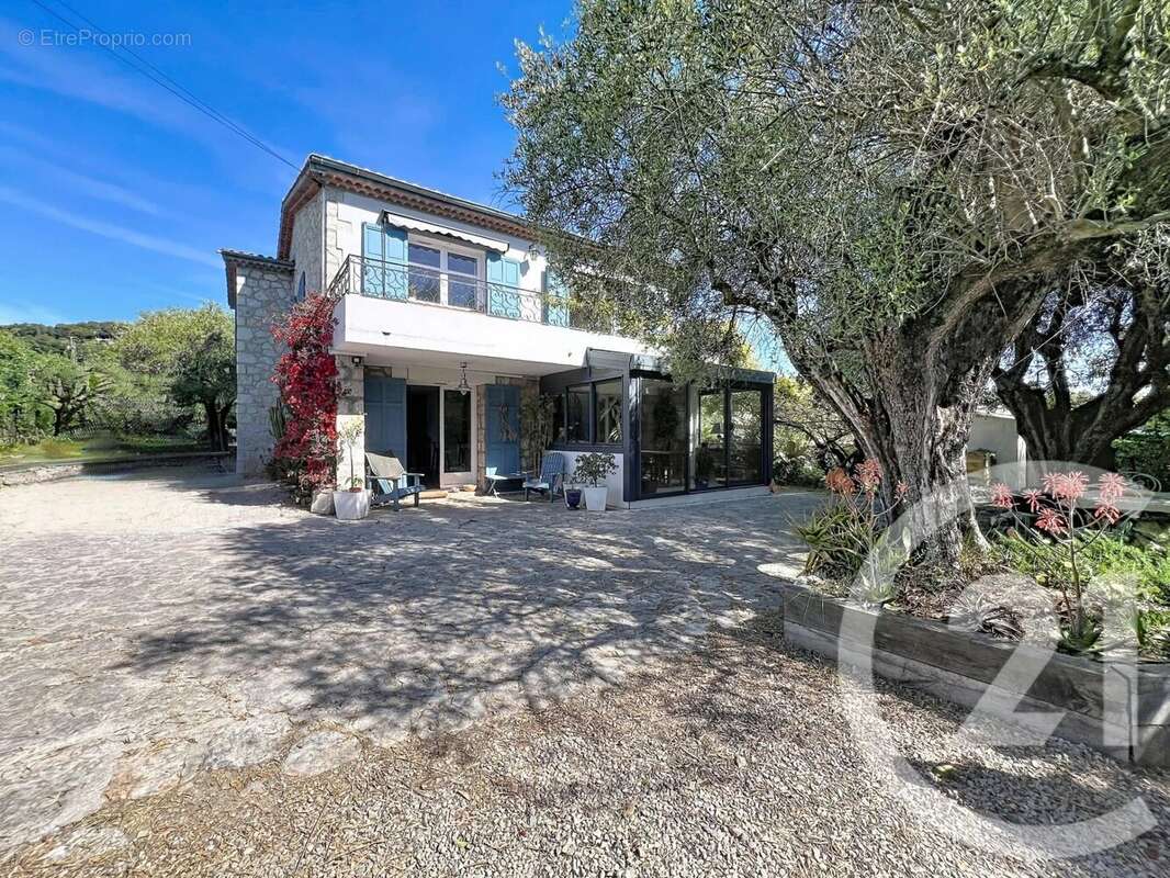 Maison à MOUGINS