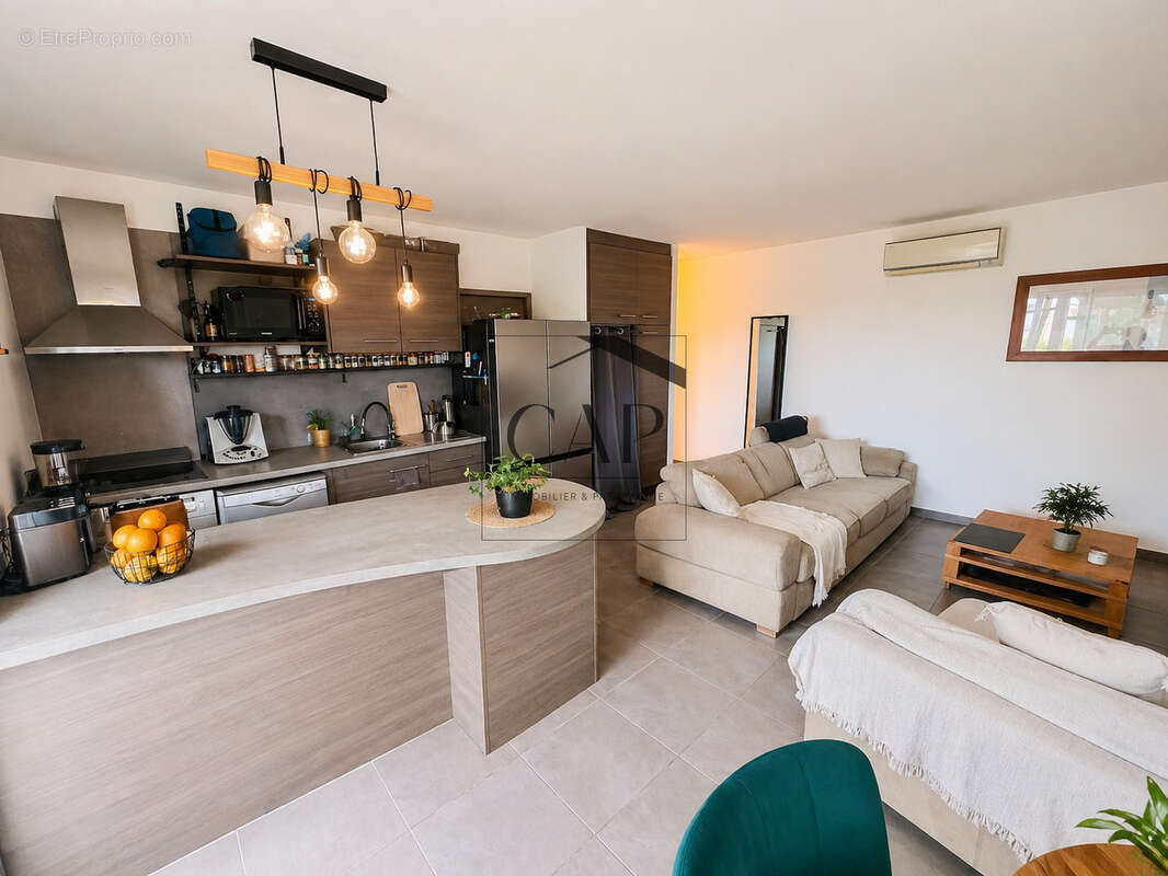 Spacieux T3 rez-de-jardin - Résidence 4**** avec piscines - Porto-Vecchio - photo 2