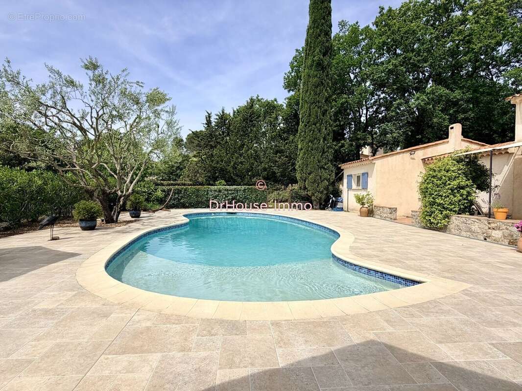 Maison à LORGUES