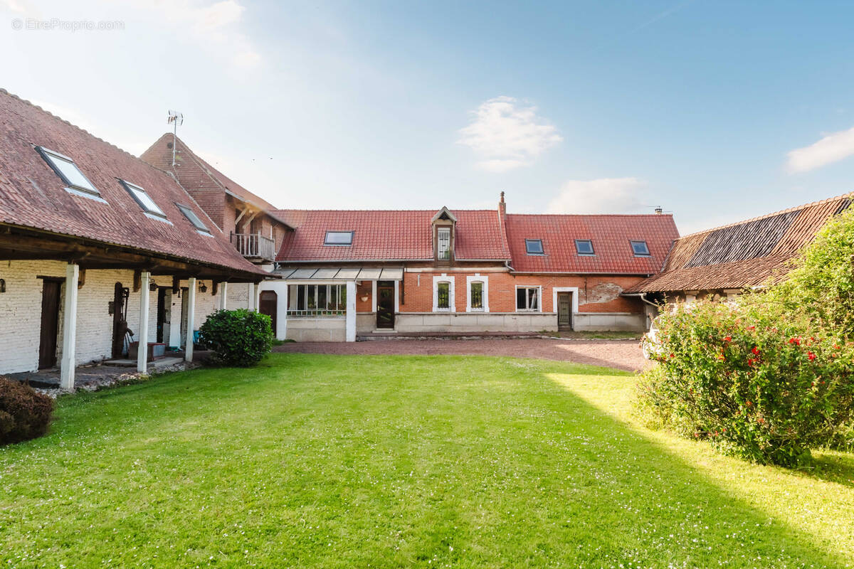 Maison à CAMPHIN-EN-CAREMBAULT