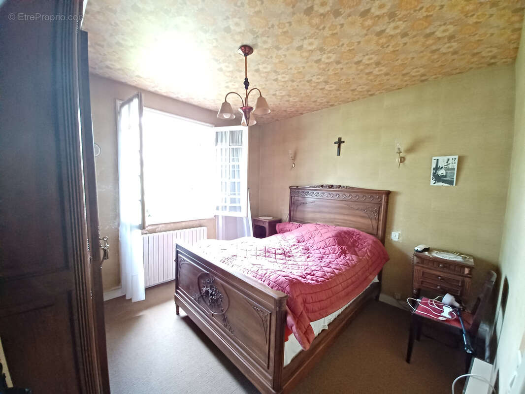 Maison à MAURIAC