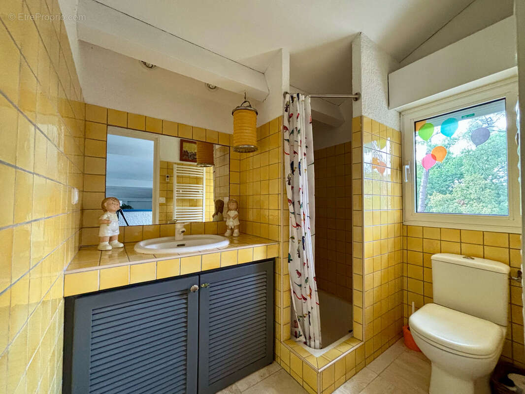 Villa d’architecte perchée dans les arbres avec piscine et vue panoramique - photo 18