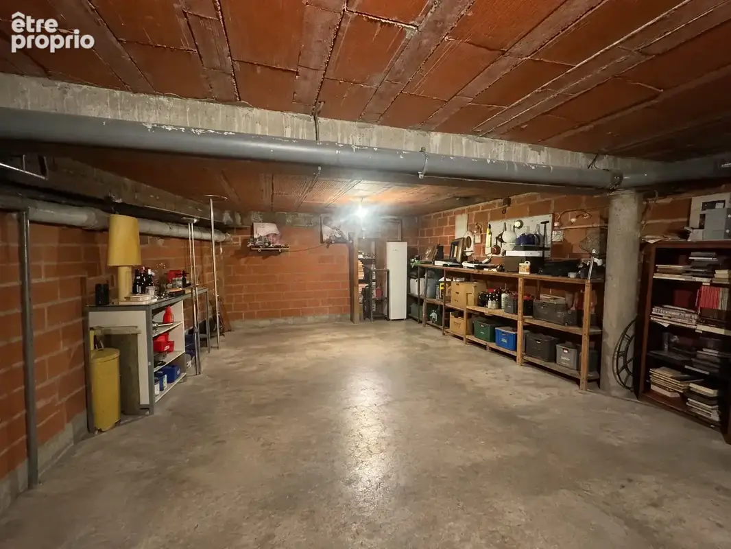 Port st sauveur - grand garage de 93 m2 - photo 3