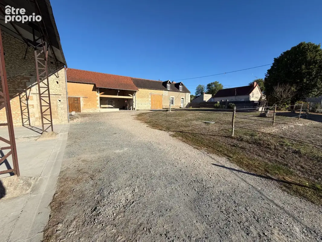 FERMETTE RENOVEE avec 1,4 hectare de terrain - photo 14