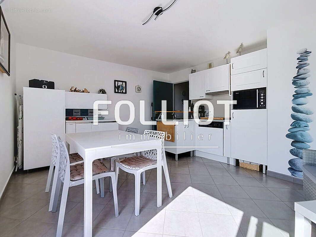 Appartement à JULLOUVILLE