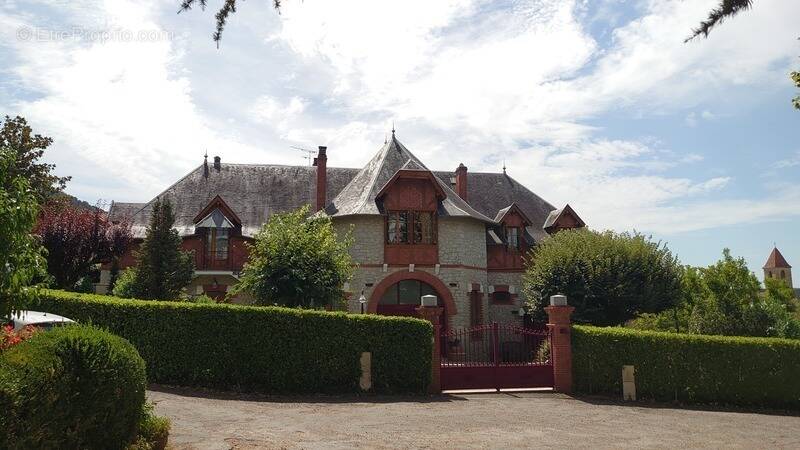 Maison à VILLEFRANCHE-DE-ROUERGUE