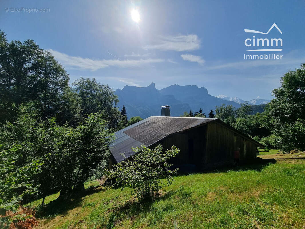 Maison 130 m² à Magland  - photo 2