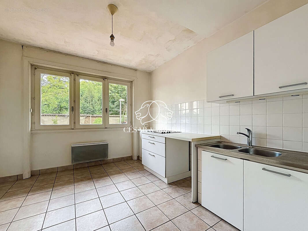 Appartement à LYON-8E
