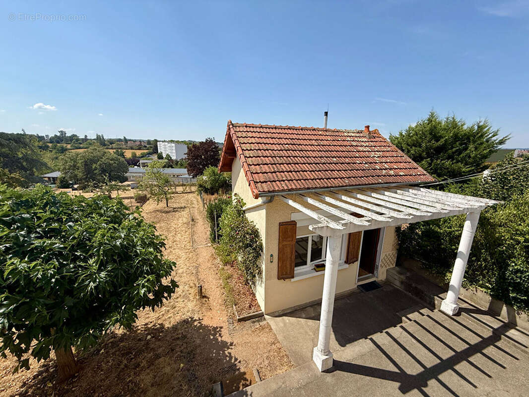 Maison à MONTLUCON
