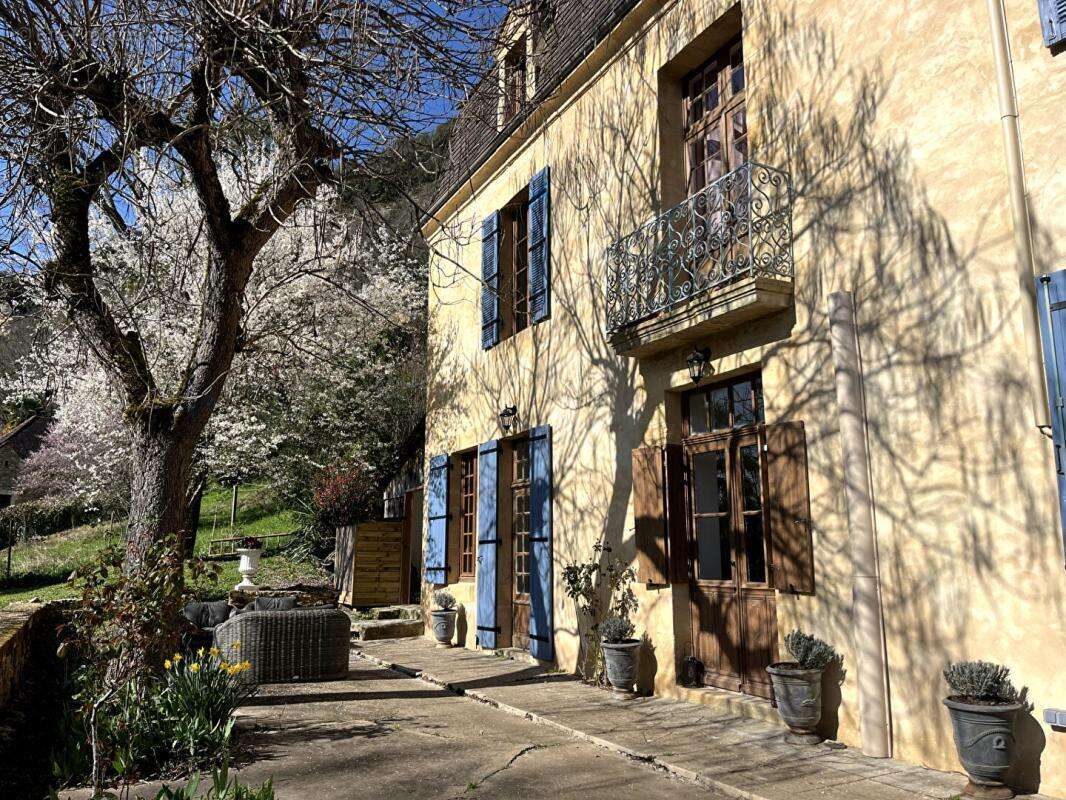 Maison à BEYNAC-ET-CAZENAC
