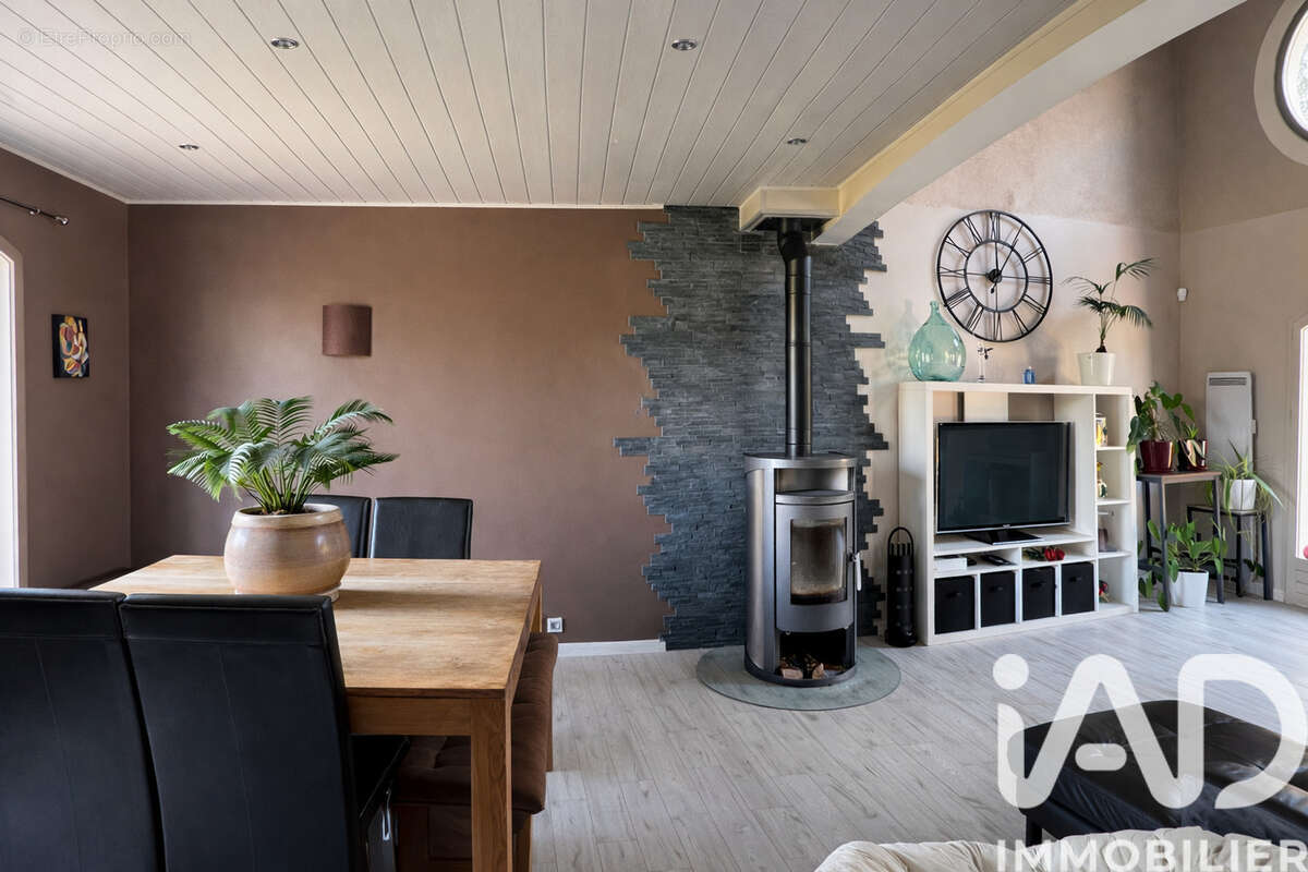 Photo 4 - Maison à SAINT-SAVIN