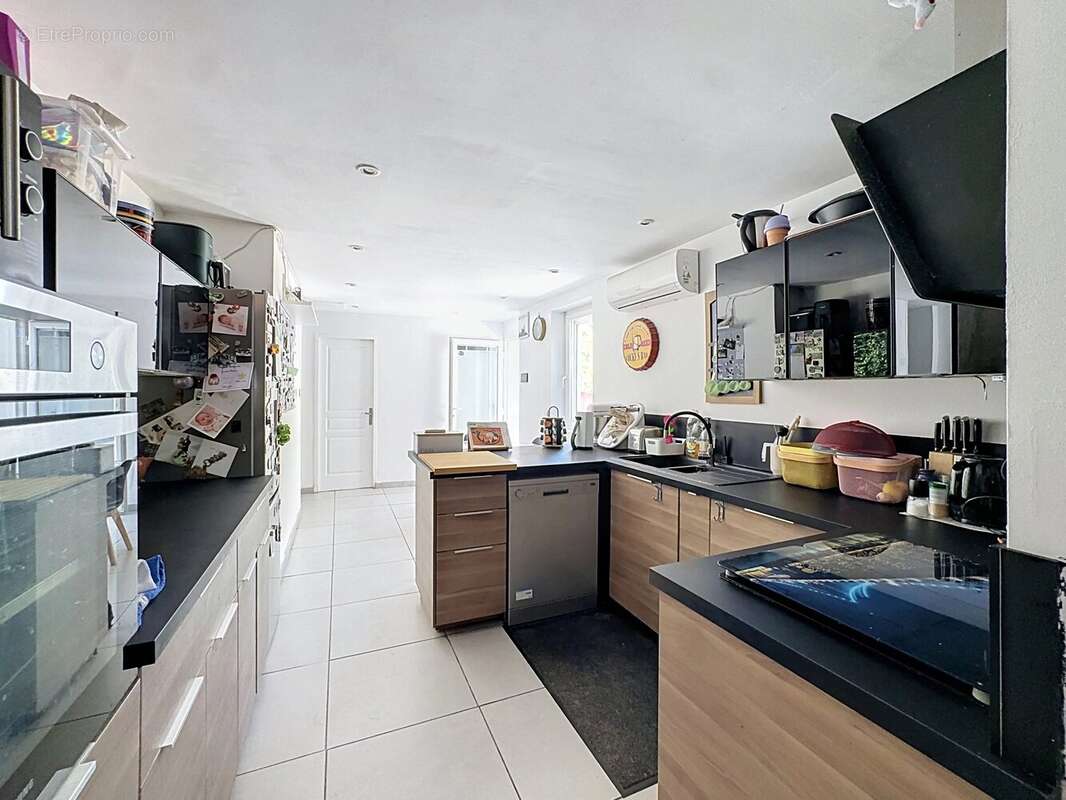 Appartement 110 m² à Marseille-15e  - photo 6