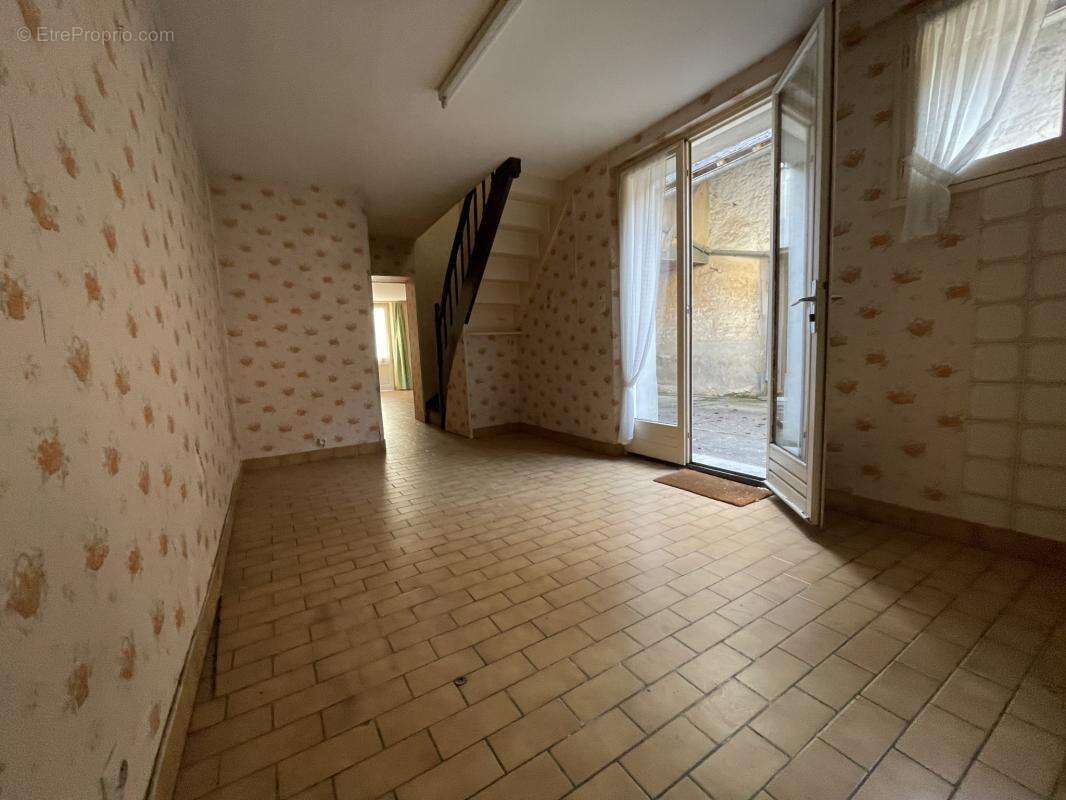 Maison à SAINT-GERVAIS-LES-TROIS-CLOCHERS