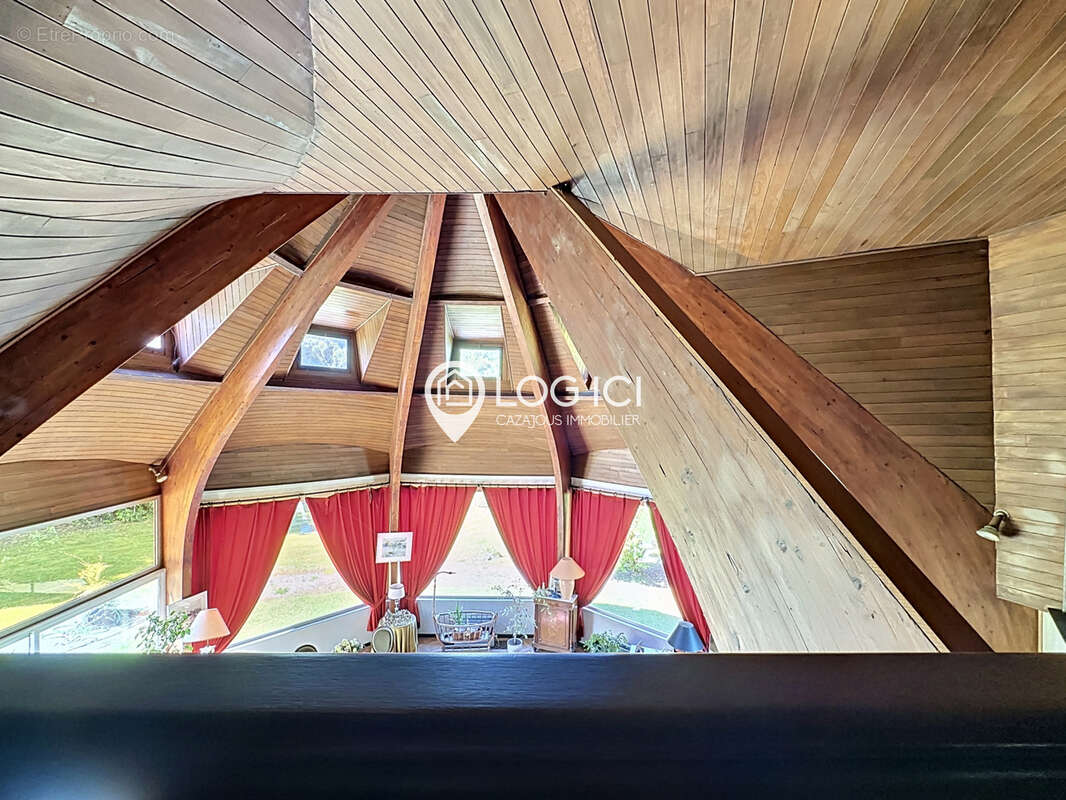 NAY - Vente Maison familiale atypique T9 sur 3 niveaux avec piscine - photo 16