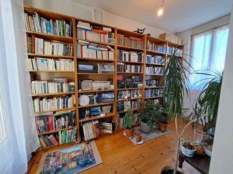 Maison à vendre 7 pièces POITIERS (86) - photo 2