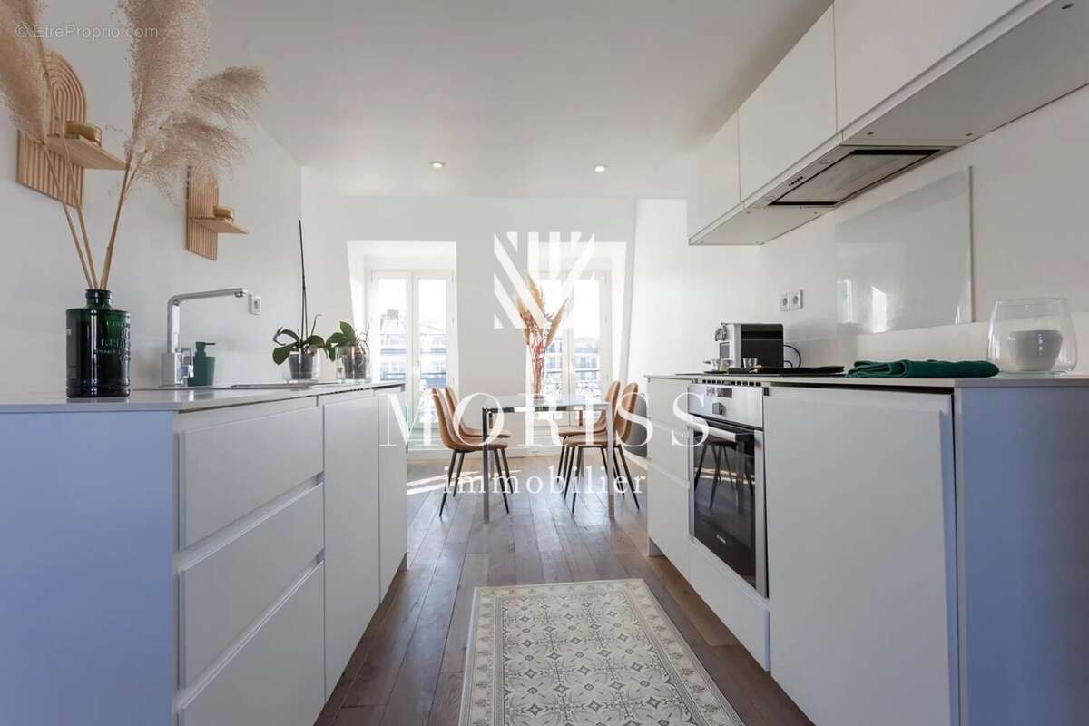 Appartement à PARIS-7E