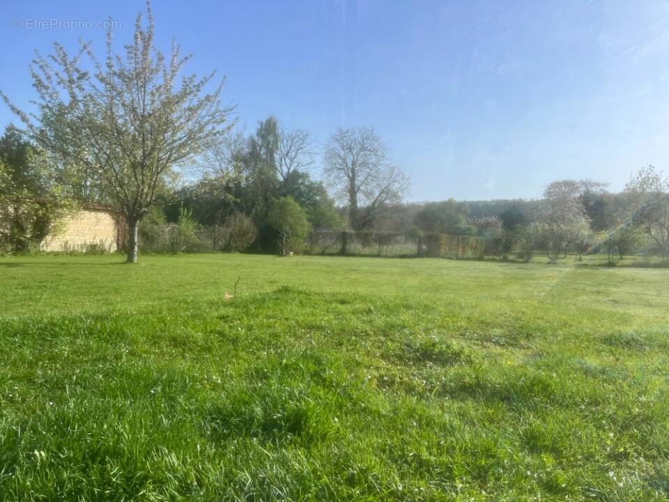 Terrain à ACQUIGNY