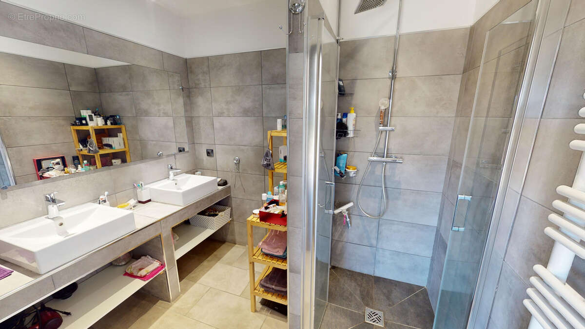 Appartement T3 106 m2 avec terrasse et jardin privatif - photo 5