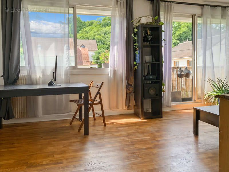 Appartement à SAINT-CYR-L'ECOLE