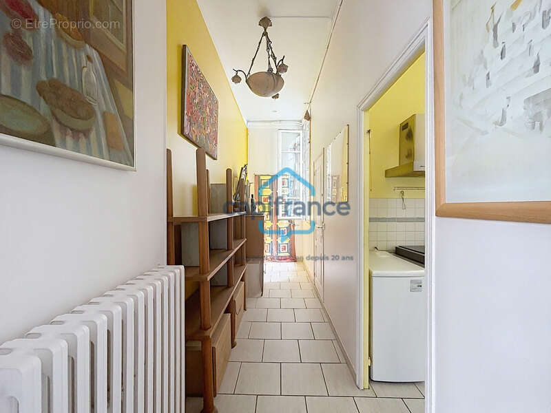 Élégance Art Déco et esprit loft au cœur du 9ᵉ arrondissement de Paris - photo 3