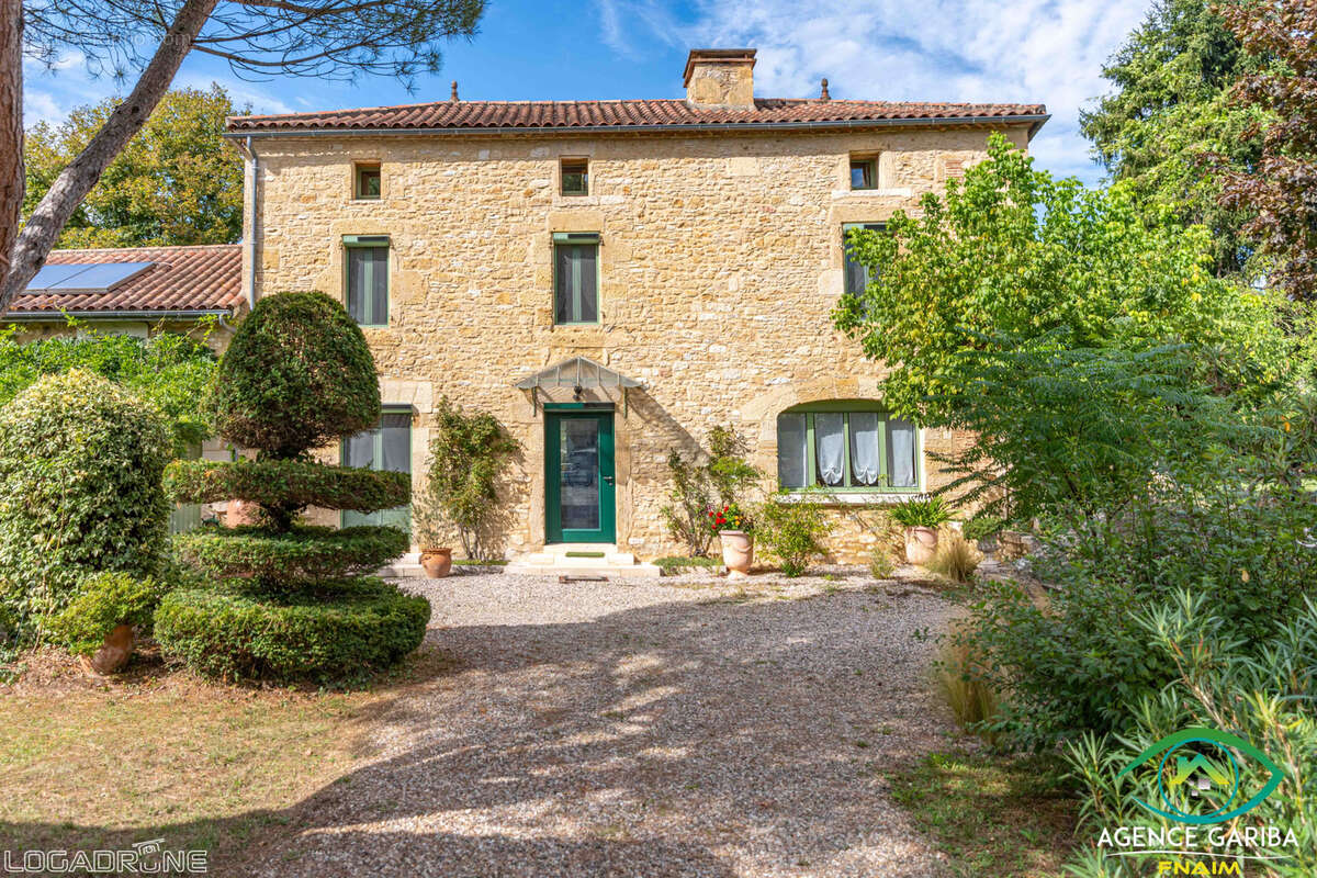 Maison à SAINT-FRONT-SUR-LEMANCE