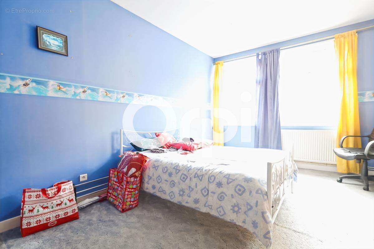 Maison 3 chambres, jardin et garage à Bergues intra muros (59380) - photo 11