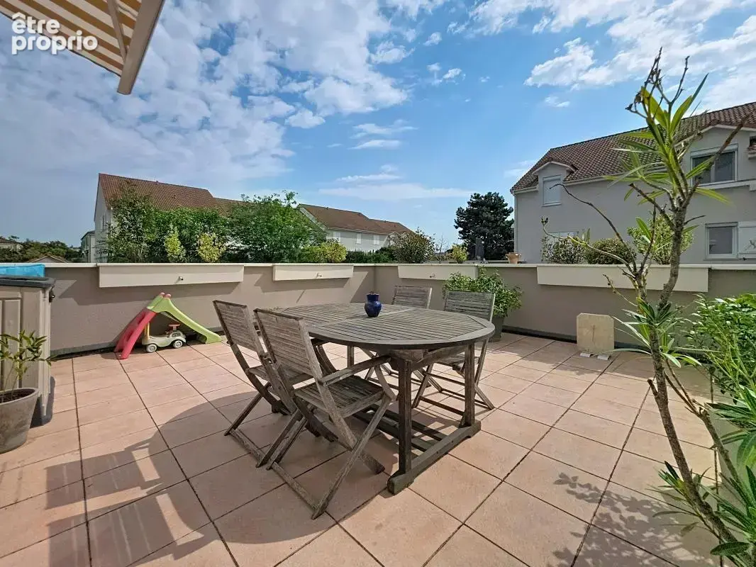 Appartement - Duplex - 3 Chambres - Terrasse - Cave - Garage en sus- 1 Place de parking attitrée - Au calme absolu - Proche tout - photo 3