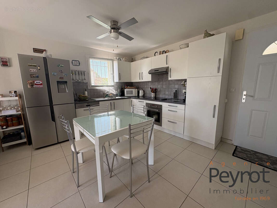 Appartement à SAINT-LAURENT-DE-LA-SALANQUE