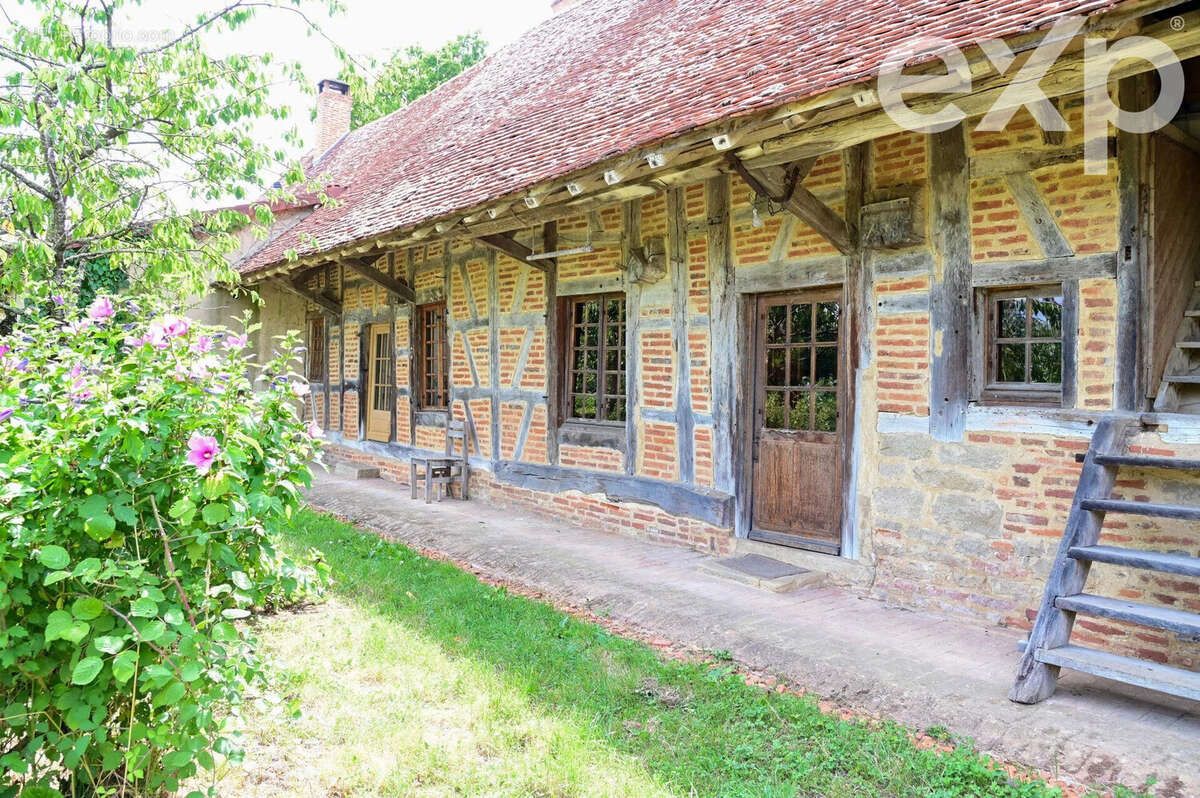 Maison à SAINT-GERMAIN-DU-BOIS