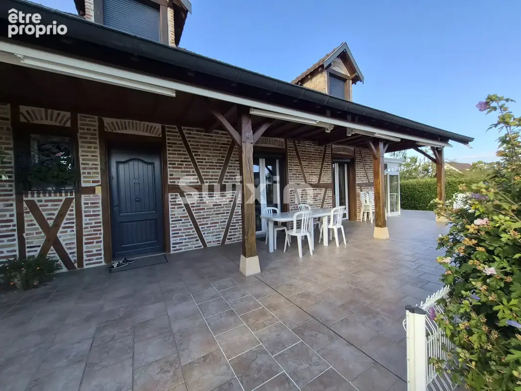 Magnifique propriété avec piscine à Feillens, 245 m² - photo 7