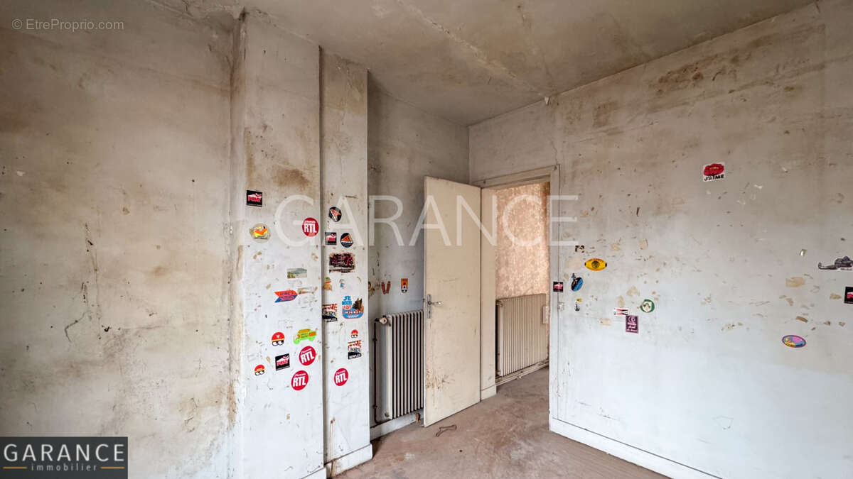 Appartement à PARIS-14E