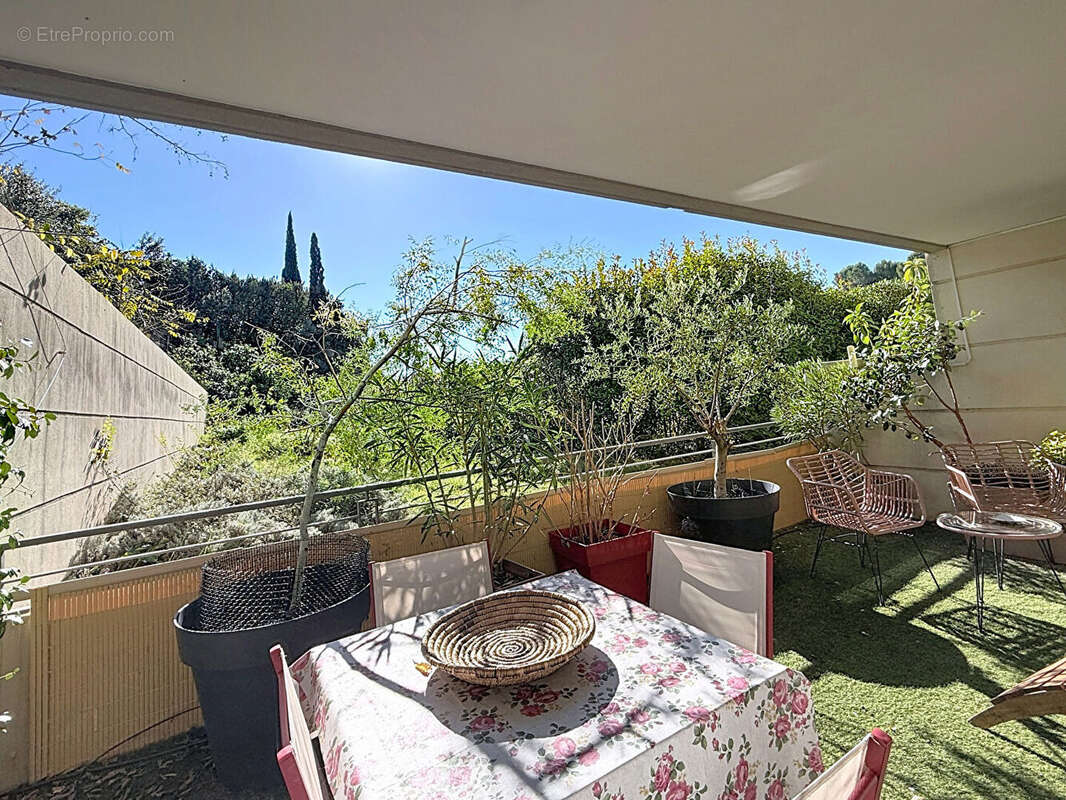 Appartement à VILLENEUVE-LES-AVIGNON